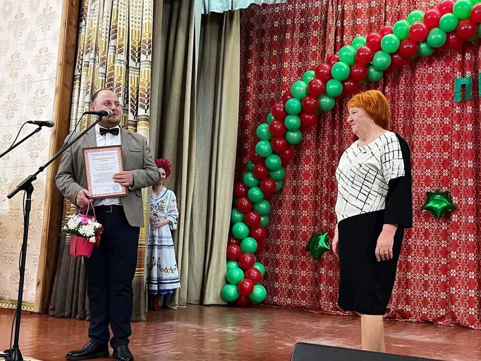 Поздравление народного ансамбля народной песни «Припевка» 
с юбилеем