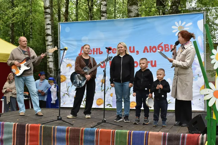 Фестиваль семейного творчества «Семья талантами богата»