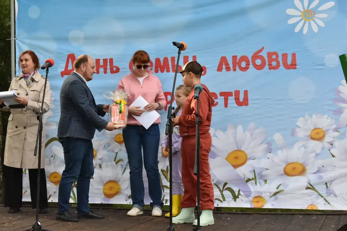 Фестиваль семейного творчества «Семья талантами богата»