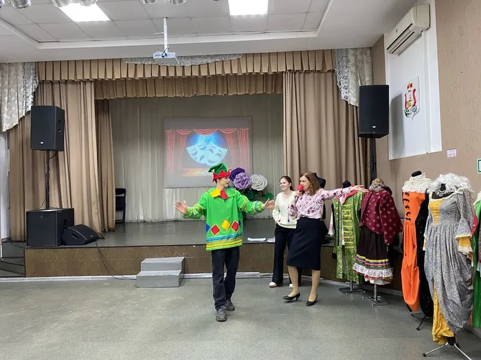 Тематическая программа «За кулисами театра»