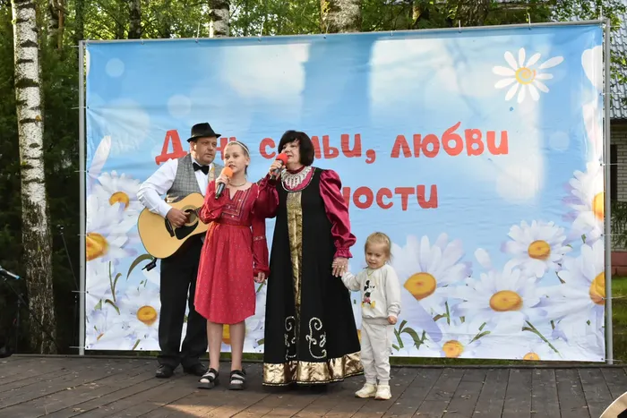 Фестиваль семейного творчества «Семья талантами богата»