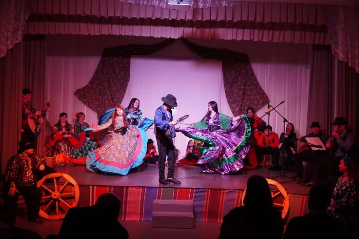 Театрализованная концертная программа «Цыгане едут!»