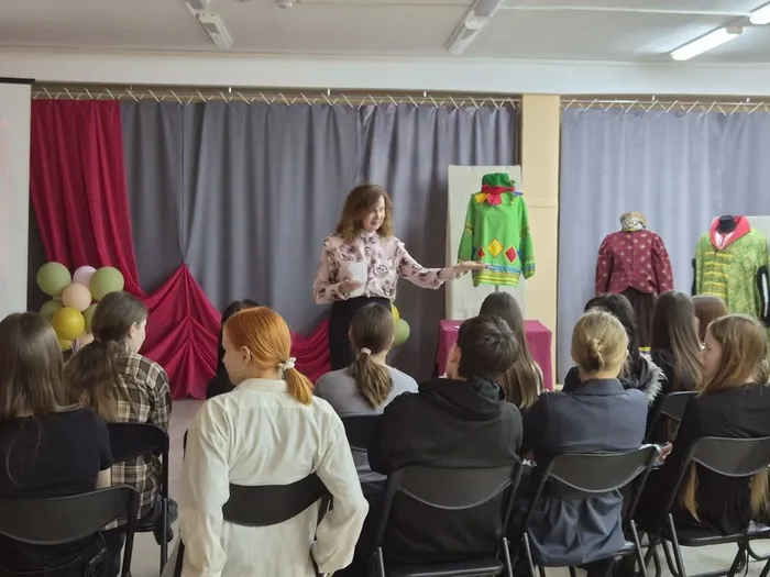 Тематическая программа «За кулисами театра»