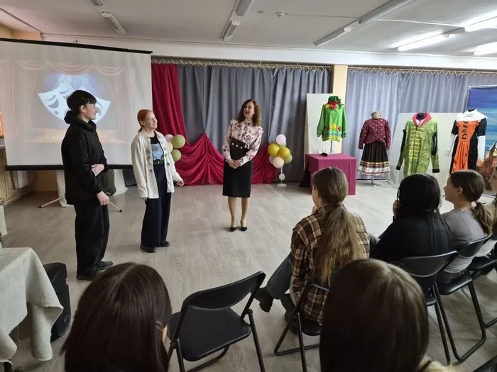 Тематическая программа «За кулисами театра»